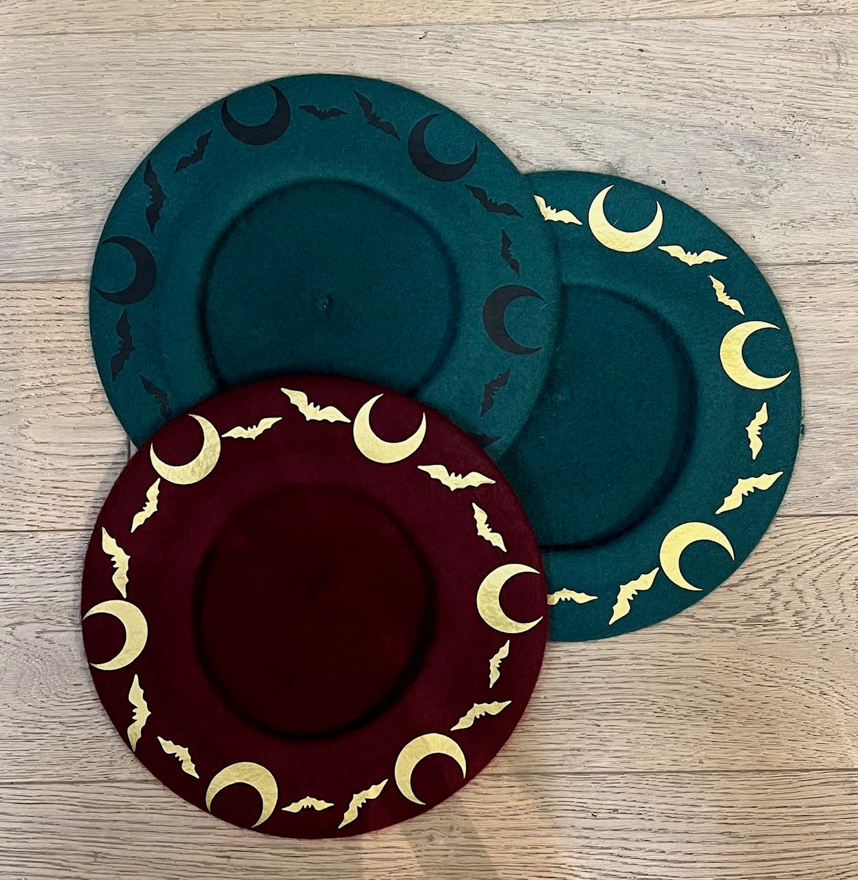 Vegan Beret - Emerald - Gold Bat Moon