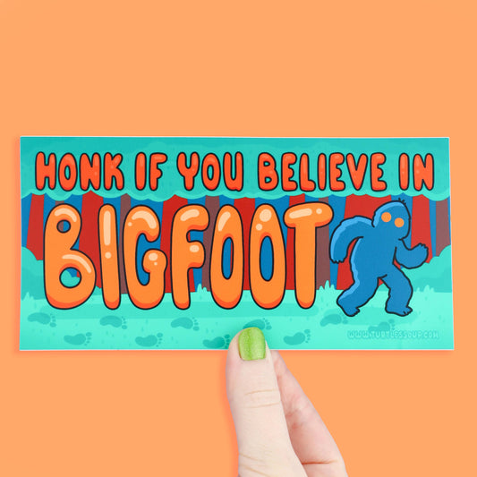"Honk IF You Believe In Bigfoot" Car Decal Halloween Vinyl Bumper Sticker (Turtle's Soup)
