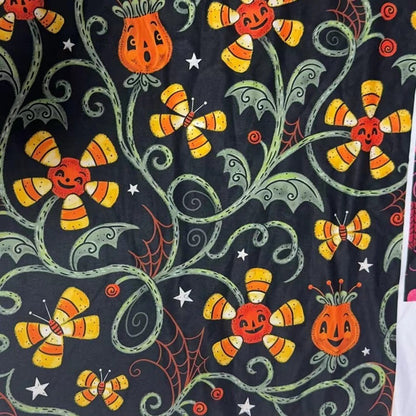 Spooky Sweet Garden (Johanna Parker Exclusive) Pocket Biker Shorts - High-quality Handcrafted Vibrant Bike Shorts