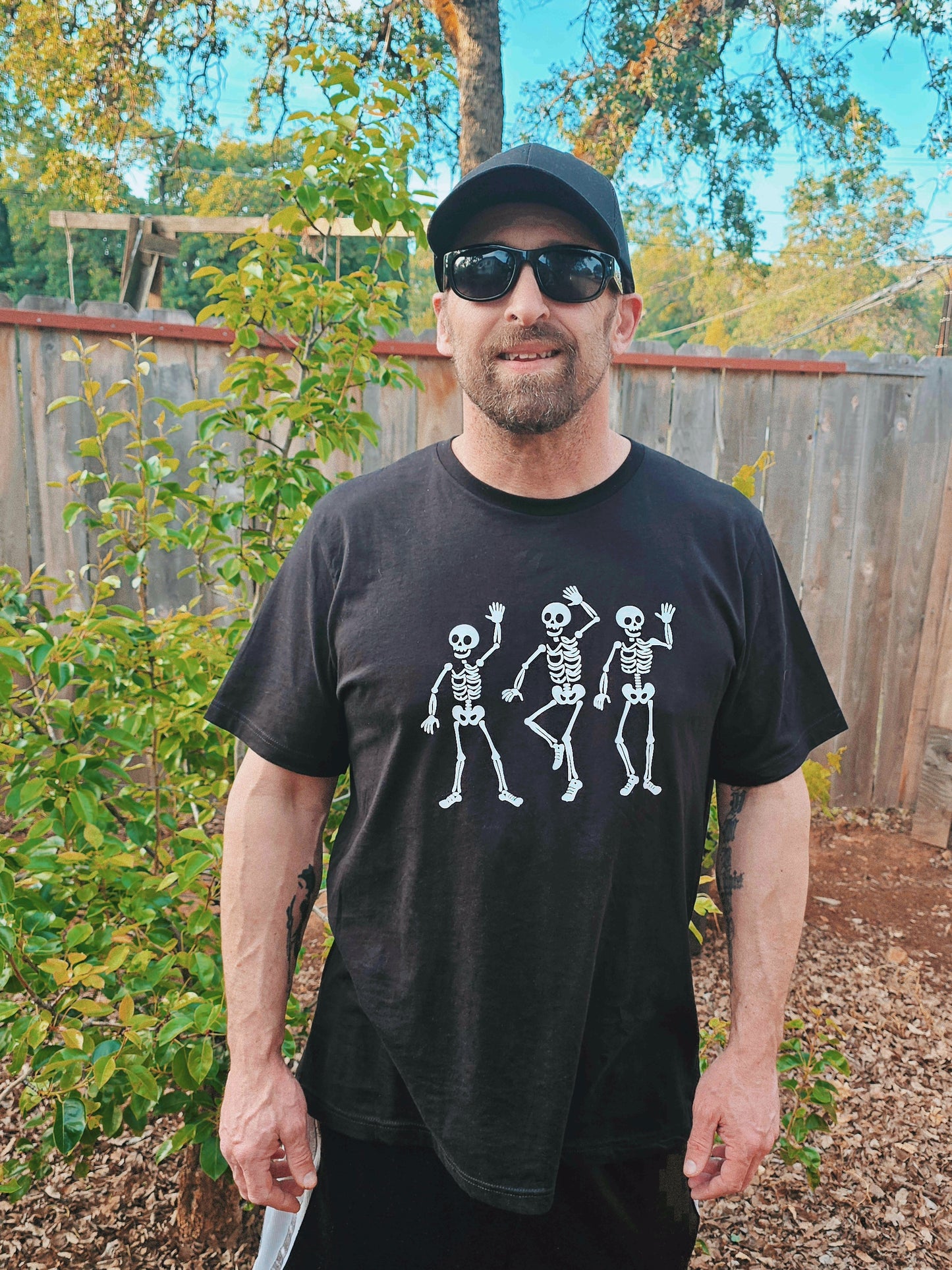 "F* Trump" Skeletons Tee Tee - Unisex Shirt Spooky Creepy Funny Comical Skulls
