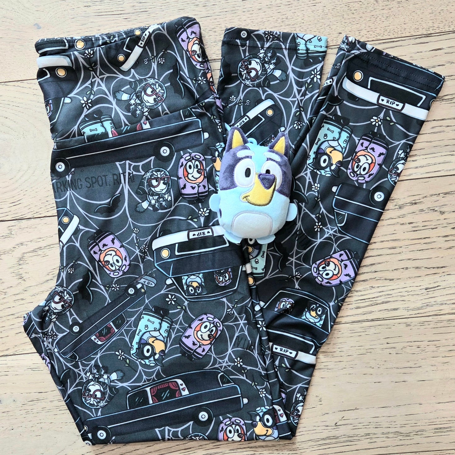 Spooky Grannies Semi-Exclusive Leggings - High-quality Handcrafted Vibrant