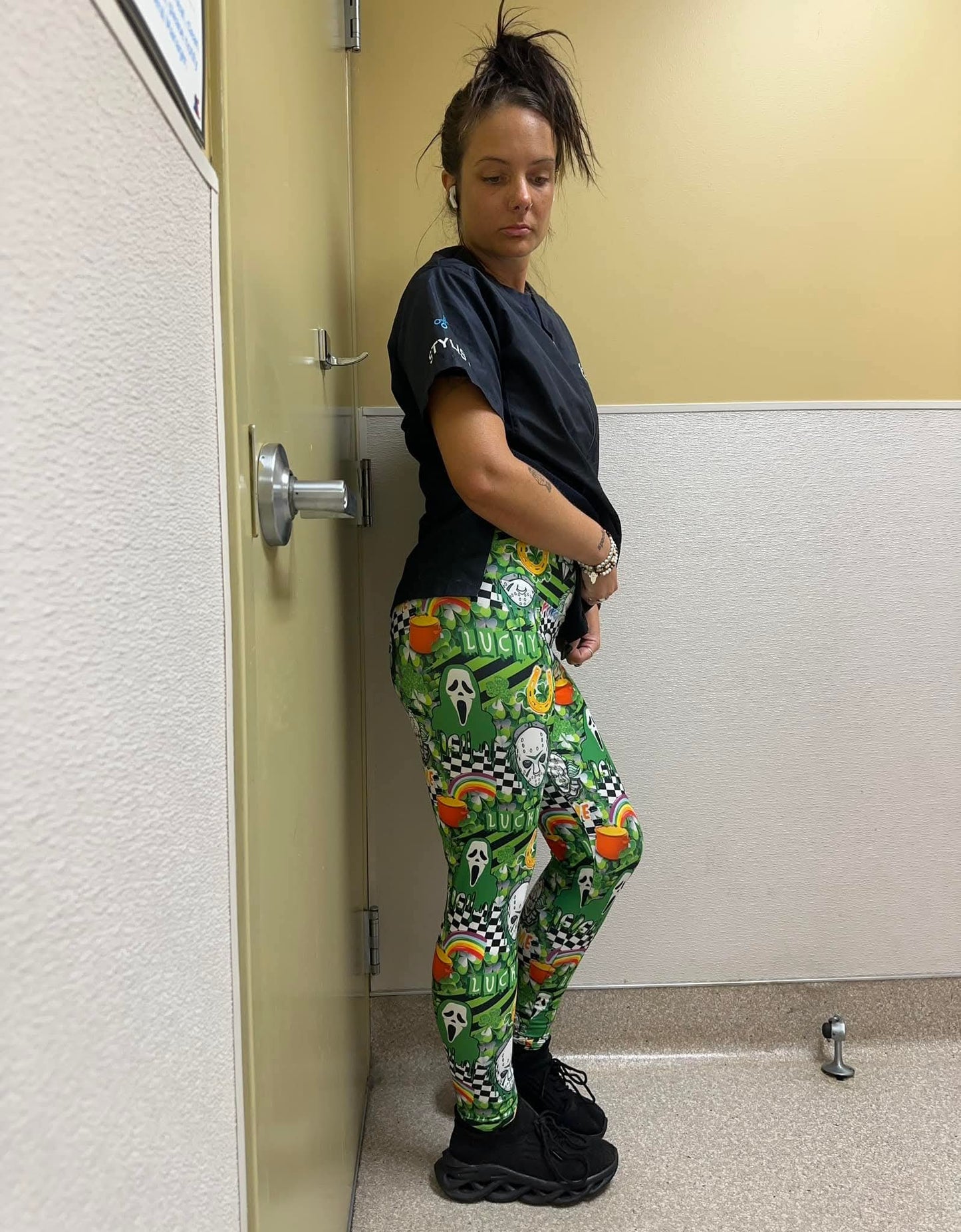 Pinch Me Kill Me (Semi-Exclusive) - Horror Jigsaw Ghostface Pennywise Jason St Patrick's Day High-quality Handcrafted Vibrant Leggings