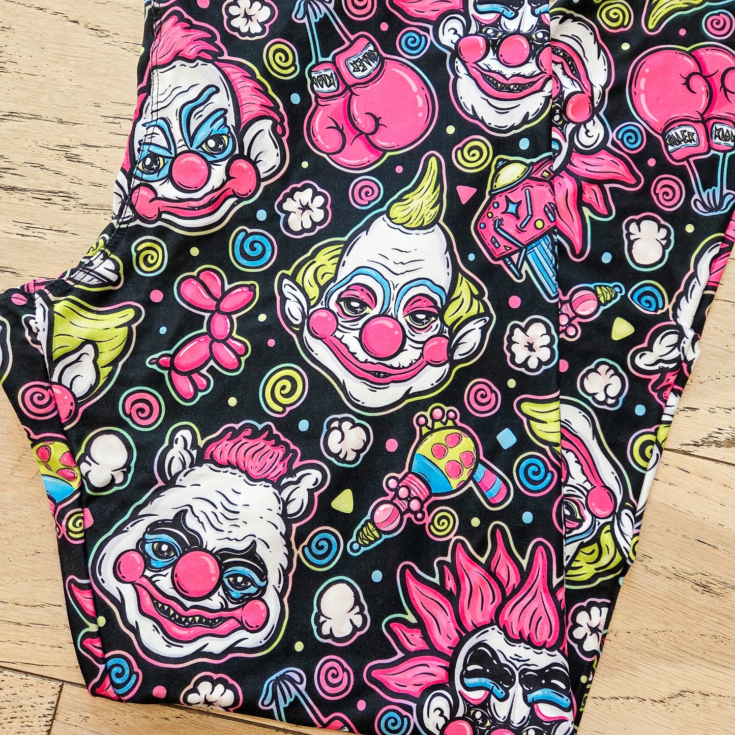 Killer Klowns From Outer Space - Semi-Exclusive Themed Leggings Box (High-quality Handcrafted)