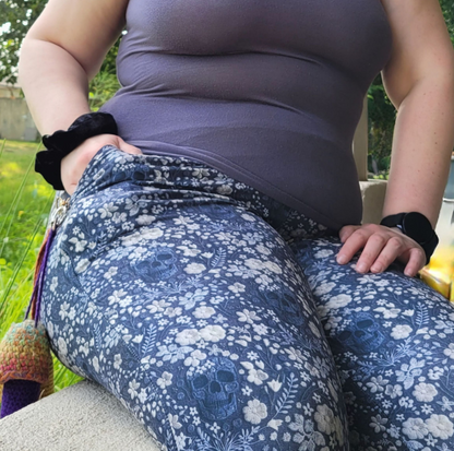 Grey Skull Embroidery Leggings