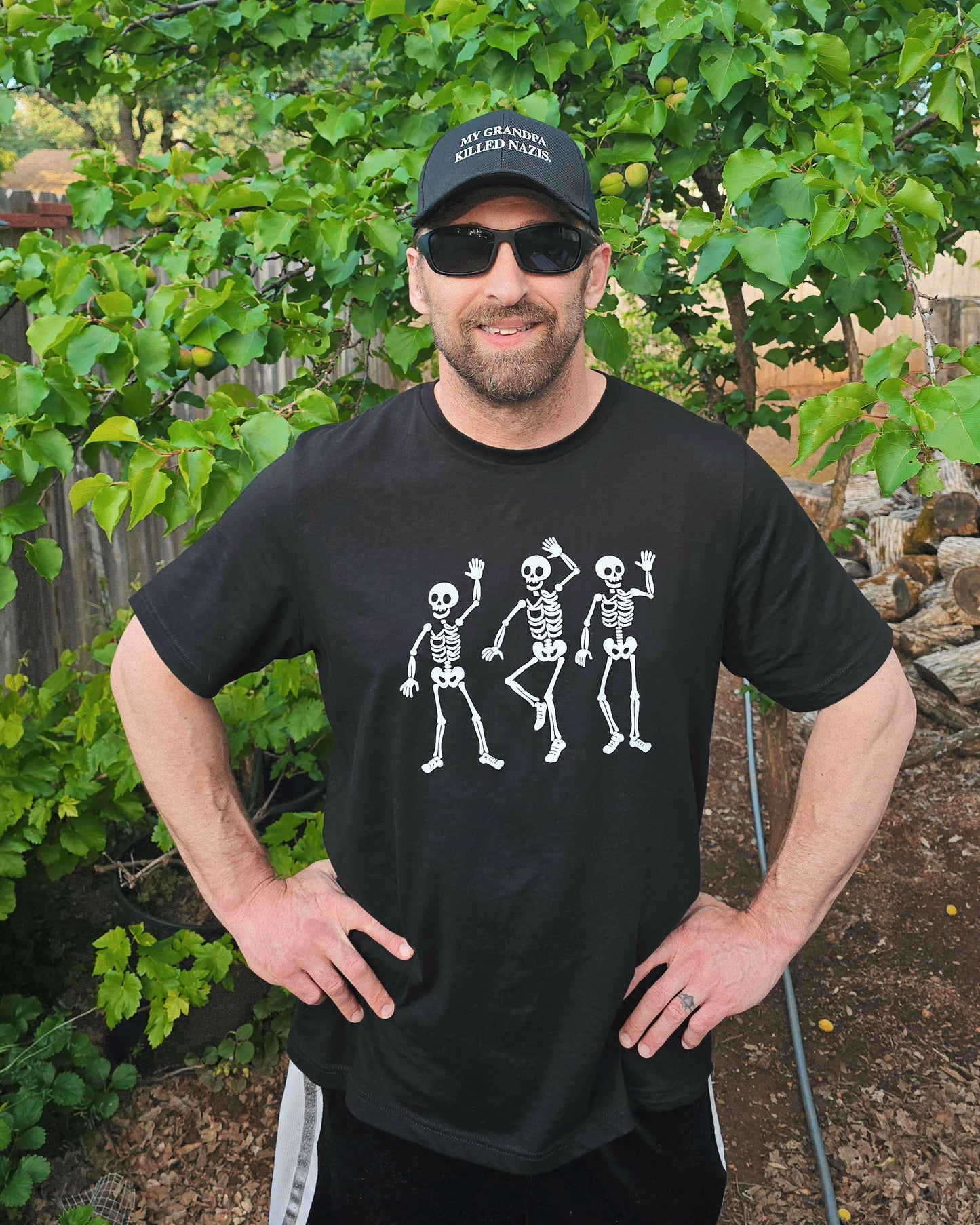 "F* Trump" Skeletons Tee Tee - Unisex Shirt Spooky Creepy Funny Comical Skulls